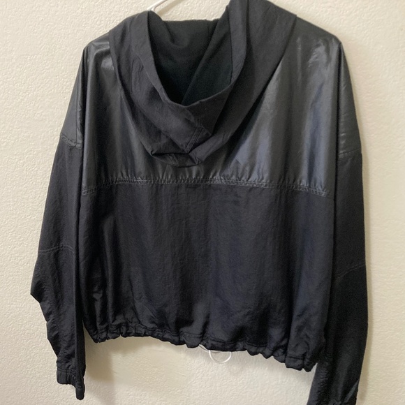 Nike Windbreaker Jacket size Large LIKE NEW - Picture 4 of 5